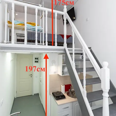 ваша квартира: у самого дерибаса Apartment *